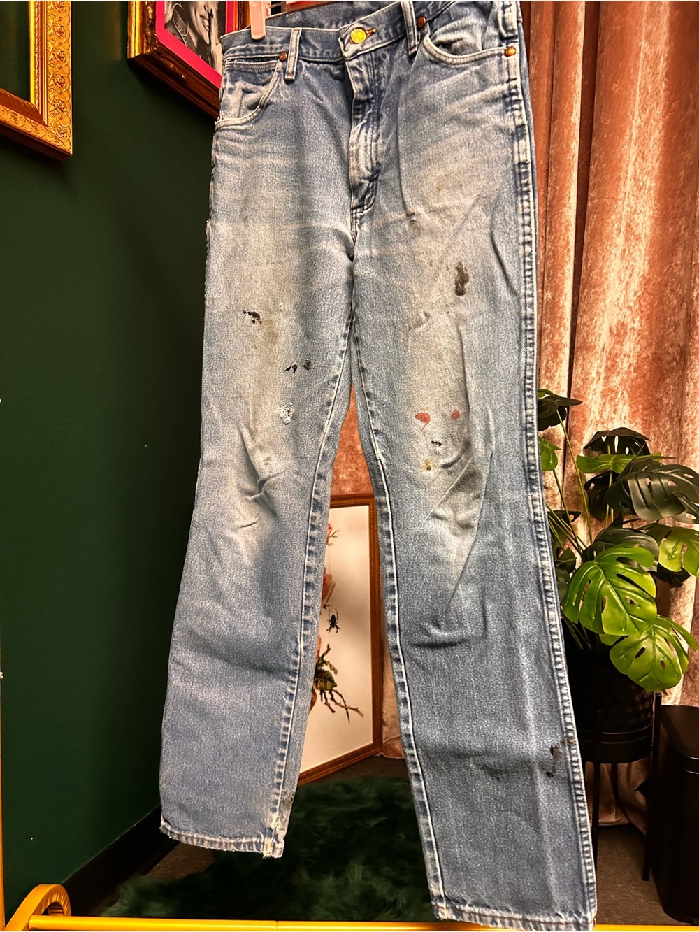 Wrangler VINTAGE Light Blue Straight-Leg Jeans with Paint Details